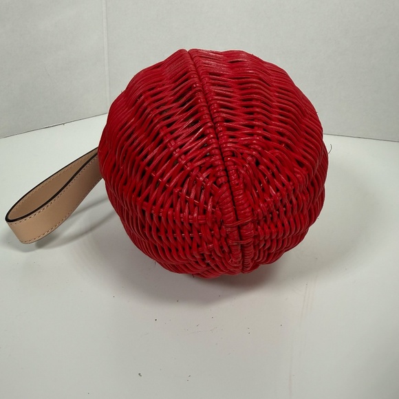 Kate Spade | Wicker Apple Wristlet - Picture 11 of 12